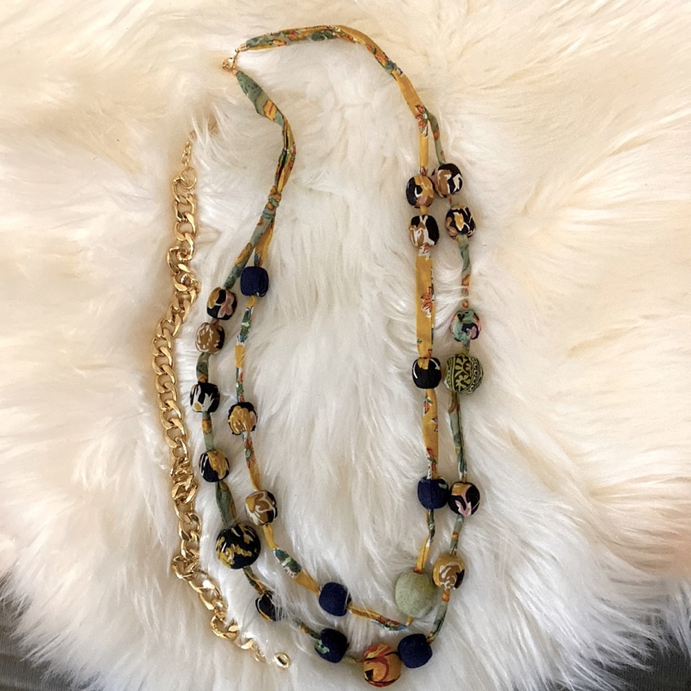 2 beautiful stylish necklace.